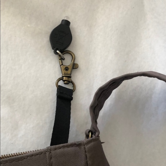 Travelon anti theft crossbody purse brown - Picture 8 of 8